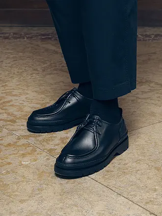 KLEMAN | Schnürschuhe MAJOR
Marke: KLEMAN
Farbe: schwarz
Kategorien: Mode,Herren
Material: Leder
Absatzhöhe: Mittlerer Absatz |